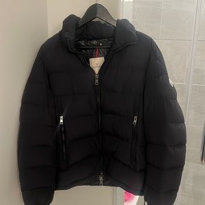 Black moncler puffer coat. Size 3. In perfect condition!!